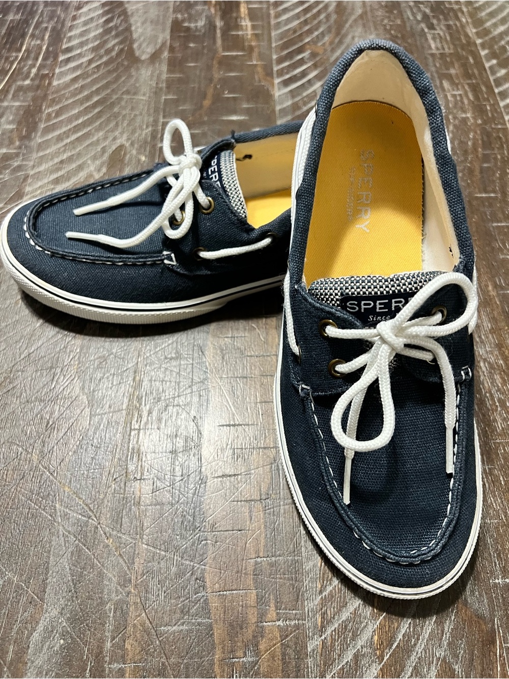 Sperry Halyard Top Sider Navy Blue Boy’s Canvas Boat Shoes Size 4